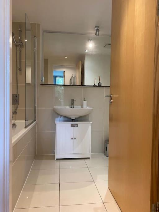 Modern Apartment, Fistral Beach New Quay Εξωτερικό φωτογραφία