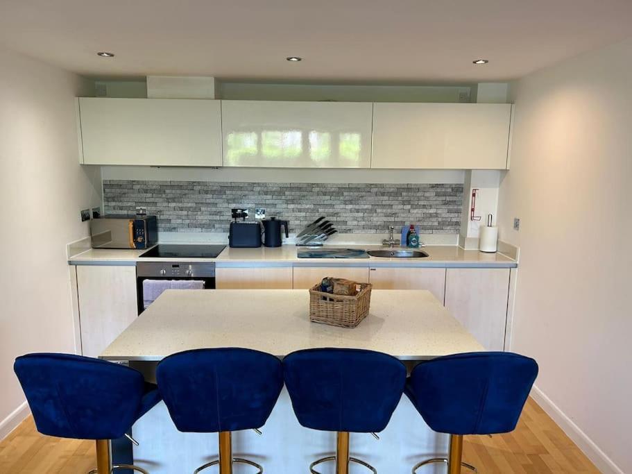 Modern Apartment, Fistral Beach New Quay Εξωτερικό φωτογραφία